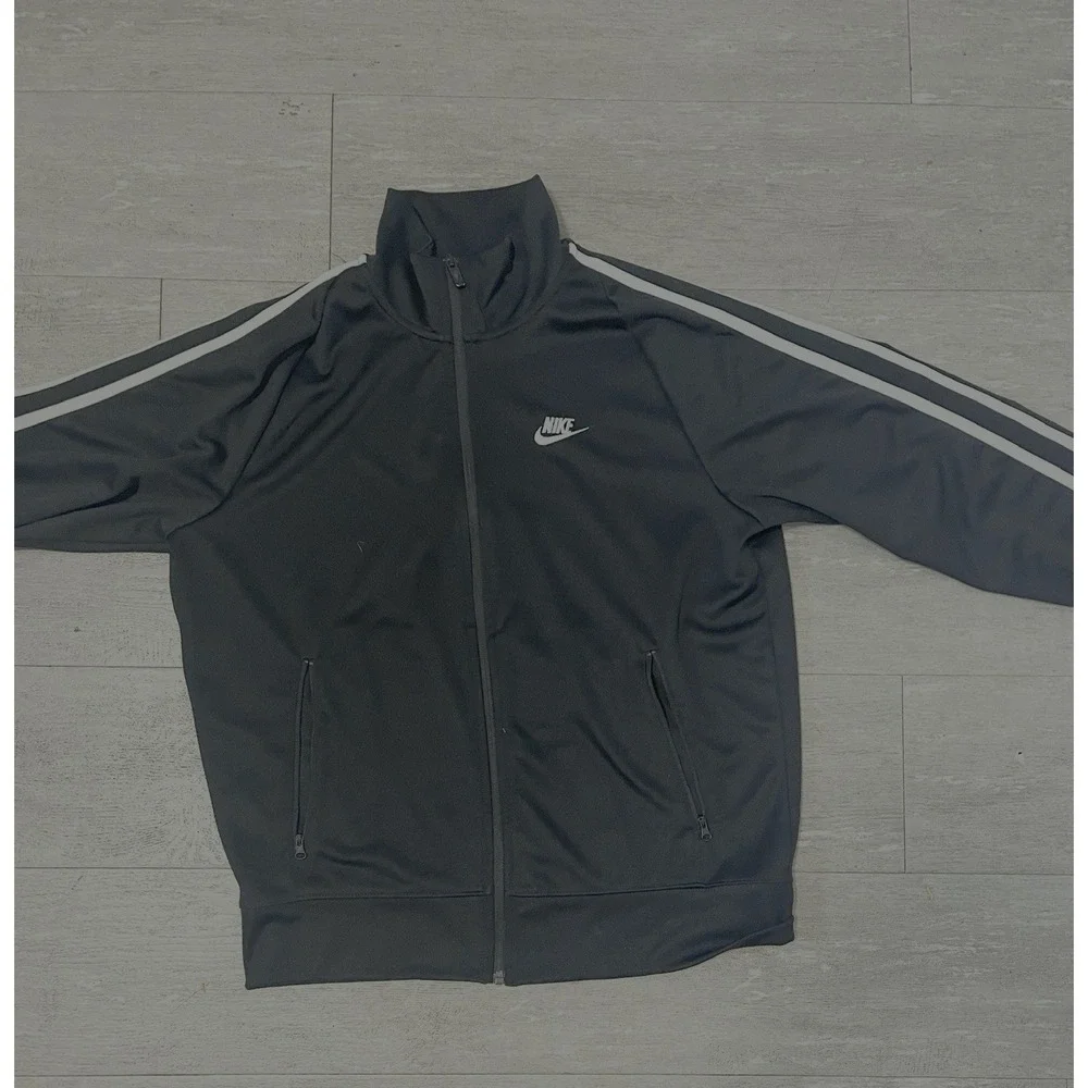 Nike Track Jacket Men's Medium Black White‎ Stripe Full Zip Polyester